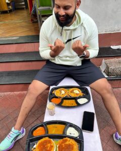 Parvathy Instagram - ‘Ente idli njan tharoolaaaaa’
Mean Joey bheegaran for you! 
Photo dump of a morning done right !

Early morning run and breakfast at @mysore_raman_idli with @bheegaran 

Swipe to see his smug happiness over getting butter podi idli vs my humble ghee podi idli! Then of course we rounded it off with a ghee roast! 🥳🥳🥳