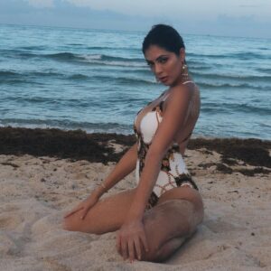 Parvati Melton Instagram - Matadoras 🎯🐃 #miami #florida #miamibeach #miamiswimweek #miaminightlife #bikini #bikinigirl #bikinis #california #californialove #californiagirl #forever21 #bollywood #indian #tollywood #modellife #matador #summervibes #summer #swimwear #matadoras #spain