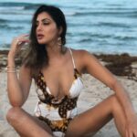 Parvati Melton Instagram – Hot summer nights 🌅  #miami #florida #miamibeach #miamiswimweek #miaminightlife #bikini #bikinigirl #bikinis #california #californialove #californiagirl #forever21 #bollywood #indian #tollywood #modellife #summervibes #summer #swimwear Miami Beach, Florida