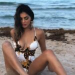 Parvati Melton Instagram – Hot summer nights 🌅  #miami #florida #miamibeach #miamiswimweek #miaminightlife #bikini #bikinigirl #bikinis #california #californialove #californiagirl #forever21 #bollywood #indian #tollywood #modellife #summervibes #summer #swimwear Miami Beach, Florida