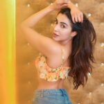 Parvatii Nair Instagram – Our greatest glory is not in never falling , but in rising every time we fall😇🤗

@sathyaphotography3