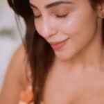 Parvatii Nair Instagram – The most awaited brand, St.Ives, is finally here with there Apricot Smooth Skin Cleanser & Apricot Fresh Skin 3 in 1 Face Scrub to sort my skincare regime!

It is infused with 2% Salicylic acid & 100% Natural Apricot Extracts which minimises pores & replenishes my skin with essential nutrients.

St.Ives scrubs away my rough & dry skin and provides me with natural care! #CleanseScrubGlow#PourOutThePores