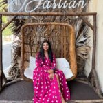 Pavani Gangireddy Instagram - #Bastian #Mumbai #nicodress
