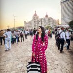 Pavani Gangireddy Instagram - #gatewayofindia #mumbai #tajhotelmumbai #nicodress Gate way of india