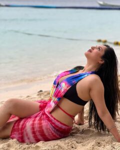 Pooja Bose Instagram - Missing the 🏖️