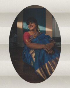 Pooja Devariya Instagram - பூ 

Over the years I built up a lot of masculine and alpha energy because of who I thought I must be for myself, for my close ones, to fit in, to not show my insecurities. Recently, the people with whom I spend most of my time with have brought me back in touch with my feminine side, (not by encouraging me to wear a saree but…) by healing me from within just by creating a pleasant environment. Thank you to the ones who make me feel like a blooming flower 🌸 I feel good because I’m in the presence good, good energy create good thoughts.

Everyone deserves good friends. Everyone learns to become better friends. Grateful for the welcoming changes in my life 🐾✨🌈🌸

#flower #malar #grateful 

📸 @theshettykarthik @sumanthshetty_ @fujifilmxindia