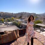 Pooja Salvi Instagram - CAPPADOCIA 🧿 . . . . . . . #cappadocia #turkey #kapadokya #travel #istanbul #g #cappadociaturkey #goreme #travelphotography #hotairballoon #nature #travelgram #instagood #photography #sunrise #photo #cappadociaballoon #traveling #ig #instatravel #vibe