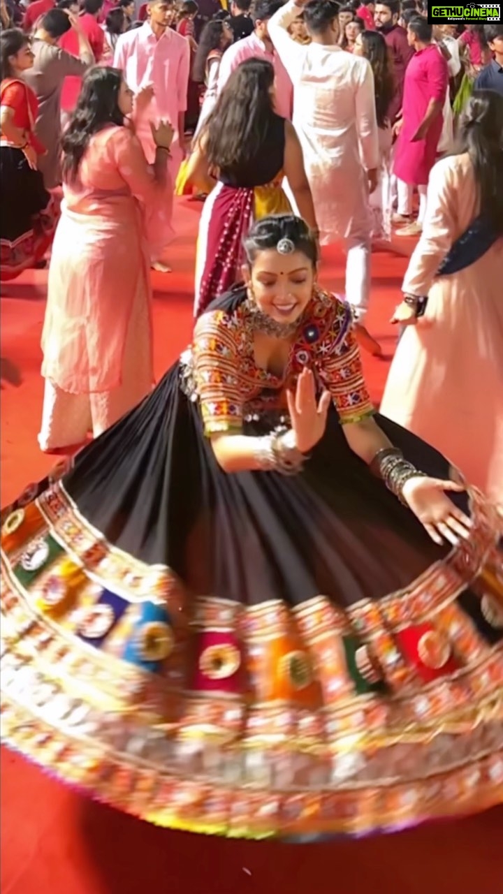 Pooja Salvi Instagram - Day 9🖤 #navratri2022 #falgunipathak #garba
