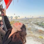 Pooja Salvi Instagram - A magical experience in Cappadocia✨ . . . . . . . . . #hotairballoon #cappadocia #experience #kapadokya #visitturkey #turkey🇹🇷 Cappadocia, Turkey