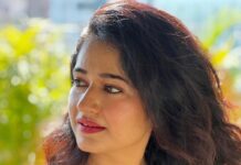 Poonam Bajwa Instagram - I like it when you smile … But I love it when I am the reason ~ a rai of light ❤️📸📸📸 @suneel1reddy