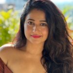 Poonam Bajwa Instagram – I like it when you smile …
But I love it when I am the reason 
~ a rai of light ❤️📸📸📸 @suneel1reddy