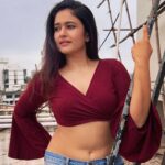 Poonam Bajwa Instagram – 🌛🌜🌼