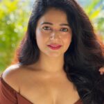Poonam Bajwa Instagram - I like it when you smile … But I love it when I am the reason ~ a rai of light ❤️📸📸📸 @suneel1reddy
