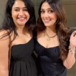 Poonam Bajwa Instagram – Birthday post !@aartichabria ❤️❤️❤️❤️wish you many many happy returns of the day love !!!!may this be the absolute best year yet ! May every single wish you could wish be fulfilled faster than light !may your beautiful smile continue lighting up the world for decades to come !may you continue making such a positive impact on the globe and our lives! Love you to the moon and back ❤️❤️❤️❤️❤️❤️❤️💕💕💕💕💕💕💕