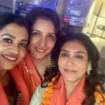 Poornima Bhagyaraj Instagram - The 80’s gang at Mumbai this year. A fun filled evening full of laughter and happiness. Thank you @poonam_dhillon_ @apnabhidu @balanvidya @chiranjeevikonidela @padminikolhapure @sumalathaamarnath @simply.nadiya @menaka.suresh @rehanabasheerofficial @sharanyabhagyaraj @jai_shree