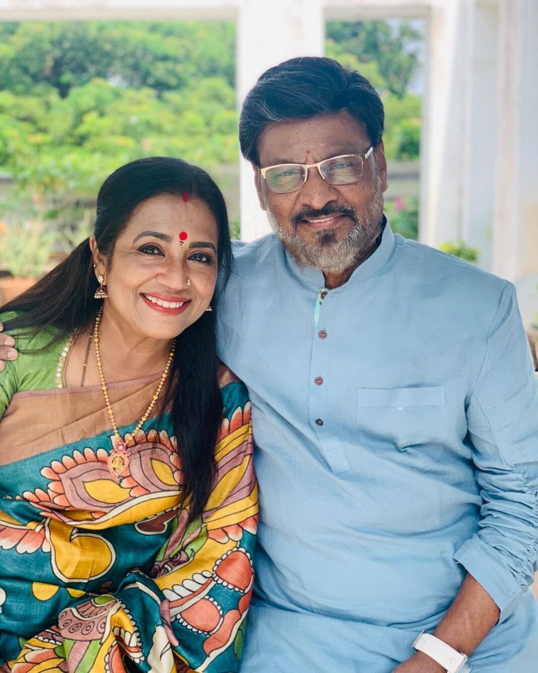 Poornima Bhagyaraj Instagram - A special Diwali lunch with friends . Thank you hasini and mani sir❤️🤗❤️