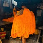 Poornima Bhagyaraj Instagram – At the banks of the Ganga underneath the #howrah bridge and the flower market at #Kolkata