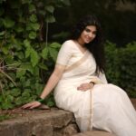 Pragya Nagra Instagram - OMANA PENNE🌺 PC @gowtham__rajendran Stylist @anchita_nagra Designer @dimahfashion @farida0219 #onam #kerala #onamcelebration #keralagram #onamspecial #happyonam #india #malayali #instagram #keralasaree #keralatourism #mallu #mallugirl #onamsadhya #malayalam #kochi #keralafood #keralagodsowncountry #onamsaree #festival #onamfestival #instagood #onamvibes #traditional #keralam #keralaattraction #entekeralam #VaralaruMukkiyam