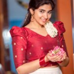 Pragya Nagra Instagram - 🌸Ellavarkkum hridayam niranja Onashamsakal🌸 PC @arunprasath_photography Pavadai Sattai @fiorebymalar_ #onam #kerala #onamcelebration #keralagram #onamspecial #happyonam #india #malayali #instagram #keralasaree #keralatourism #mallu #mallugirl #onamsadhya #malayalam #kochi #keralafood #keralagodsowncountry #onamsaree #festival #onamfestival #instagood #onamvibes #traditional #keralam #keralaattraction #entekeralam #VaralaruMukkiyam