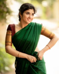 Pragya Nagra Instagram - KANJA POOVU KANNALA🌸 Costumes - @ivalinmabia Photography - @camerasenthil Makeup - @priyanka_makeover_artistryoff Shoot organised by @rrajeshananda #halfsaree #dhavani #gramathuponnu #sareelover #sareedraping #sareelove #saree #sareeblogger #sareeindia #sareeaddict #sareepact #sareeonline #sareeswag #chennai #chennaimodels #coimbatore #madurai #chennaigirls #chennaiblogger #ootd #fashionblogger #fashionmodel #models #chennaimodels #hyderabad #kerala #trending #instagood