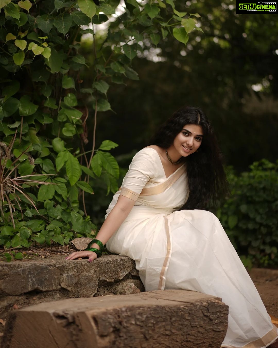 Actress Pragya Nagra HD Photos and Wallpapers September 2022 | Gethu Cinema