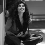 Pragya Nagra Instagram - My curly hair twin in a parallel universe PC @sat_narain ❤️ @shotsbyuv