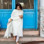 Pragya Nagra Instagram - Happy Independence Day Kurta+Dupatta set @studiovirupa ❤️ PC @harini_sarathy 🥰