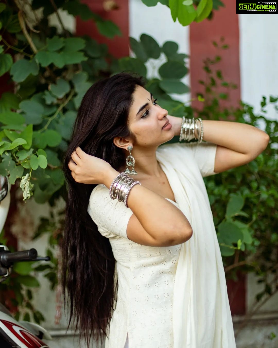 Pragya Nagra Instagram - Happy Independence Day Kurta+Dupatta set @studiovirupa ❤️ PC @harini_sarathy 🥰