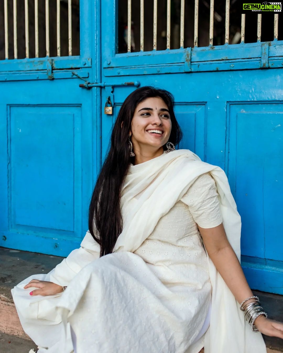 Pragya Nagra Instagram - Happy Independence Day Kurta+Dupatta set @studiovirupa ❤️ PC @harini_sarathy 🥰