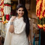 Pragya Nagra Instagram - Happy Independence Day Kurta+Dupatta set @studiovirupa ❤️ PC @harini_sarathy 🥰
