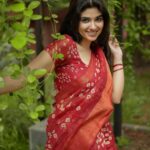 Pragya Nagra Instagram - PC @gowtham__rajendran 🥰 Saree @silks_hub 🌸 Styling @anchita_nagra ❤️ #vintage #vintagestyle #vintageaesthetic #vintagefashion #vintageclothing #sareelover #sareedraping #sareelove #saree #sareeblogger #sareeindia #sareeaddict #sareepact #sareeonline #sareeswag #chennai #chennaimodels #coimbatore #madurai #chennaigirls #chennaiblogger #ootd #fashionblogger #fashionmodel #models #chennaimodels #hyderabad #kerala #trending #instagood