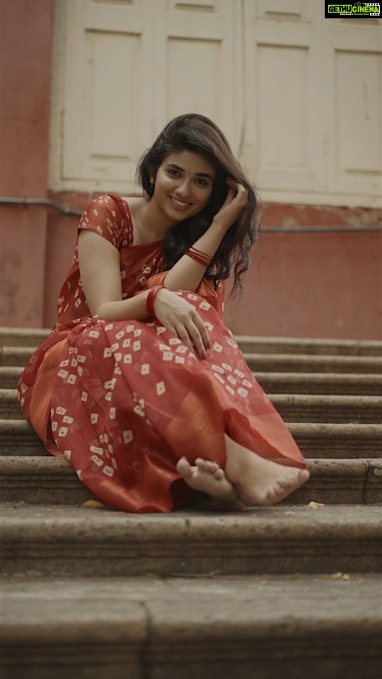 Pragya Nagra Instagram - Mandram vandha thendralukku manjam vara Nenjam illaiyo anbae yen anbae Thottavudan suttadhenna kattazhagu Vatta nilavo kannae yen kannae VC @gowtham__rajendran Saree @silks_hub Stylist @anchita_nagra #mounragam #mandramvantha #trendingnow #trendingreels #trendingsongs #viral #viralreels #viralvideos #viralvideo #viralmemes #viralpost #trendingaudio #trendingreelsvideo #chennai #chennaiblogger #chennaimemes #tamilmovie #tamilmoviescenes #tamilponnu #tamilmovies