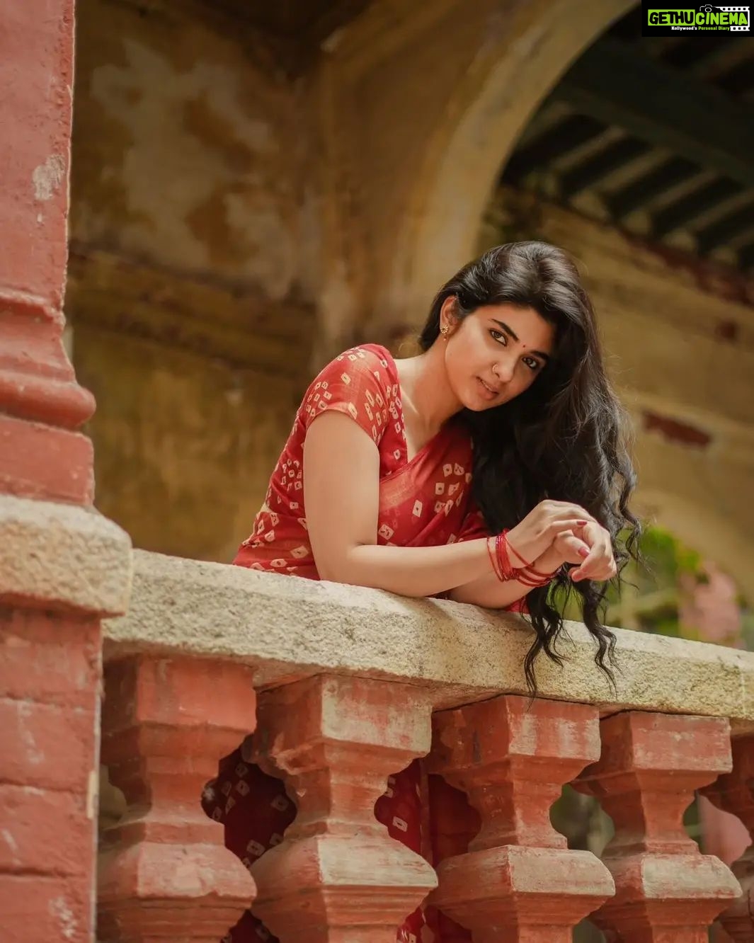 Pragya Nagra Instagram - Chinna chinna vanna kuyil Konji konji koovudhamma Puriyaadha aanandam Pudhidhaaga aarambam🌼 Saree @silks_hub 🌸 PC @gowtham__rajendran 🥰 Styling @anchita_nagra ❤️ #vintage #vintagestyle #vintageaesthetic #vintagefashion #vintageclothing #sareelover #sareedraping #sareelove #saree #sareeblogger #sareeindia #sareeaddict #sareepact #sareeonline #sareeswag #chennai #chennaimodels #coimbatore #madurai #chennaigirls #chennaiblogger #ootd #fashionblogger #fashionmodel #models #chennaimodels #hyderabad #kerala #trending #instagood