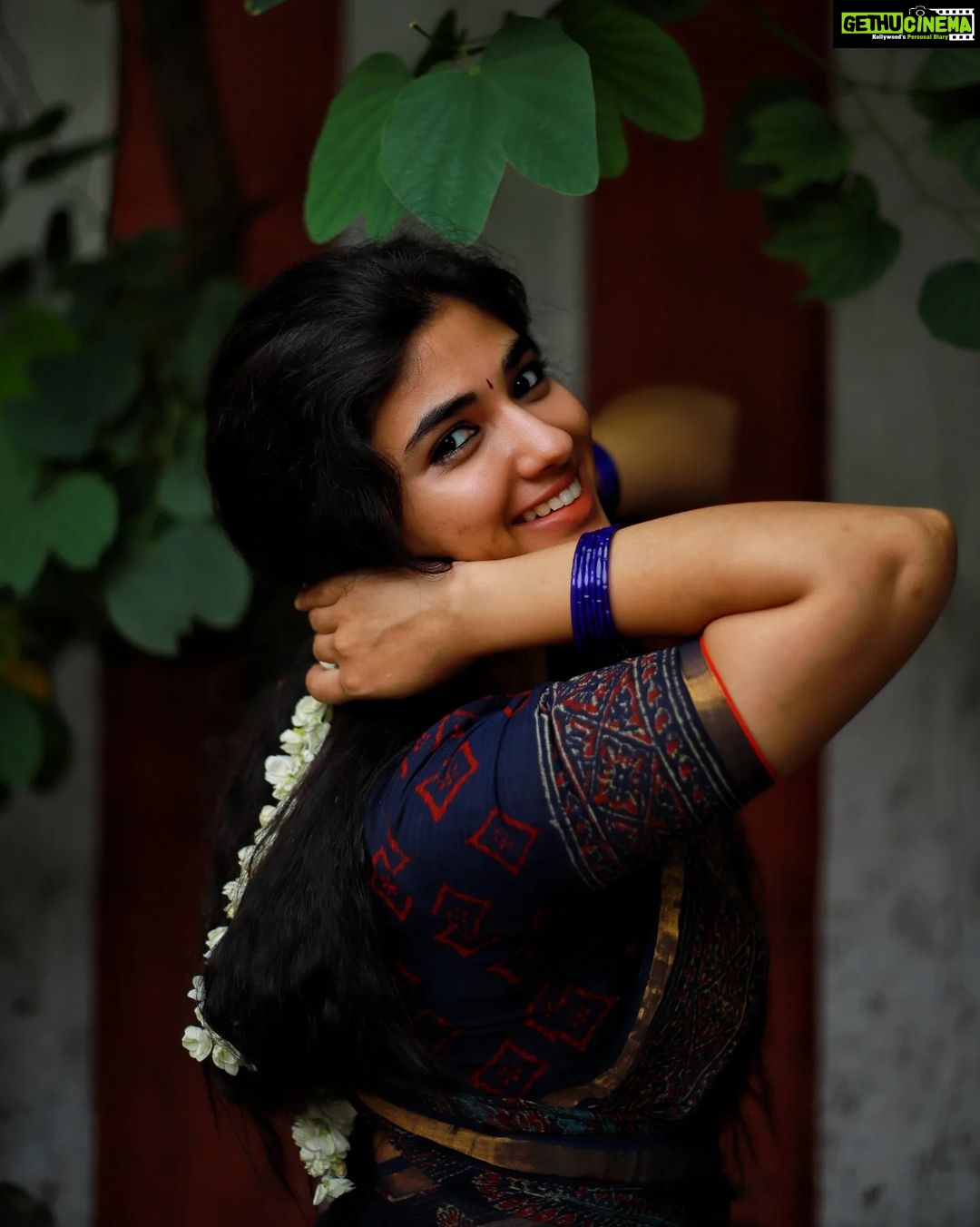 Actress Pragya Nagra HD Photos and Wallpapers September 2022 - Gethu Cinema