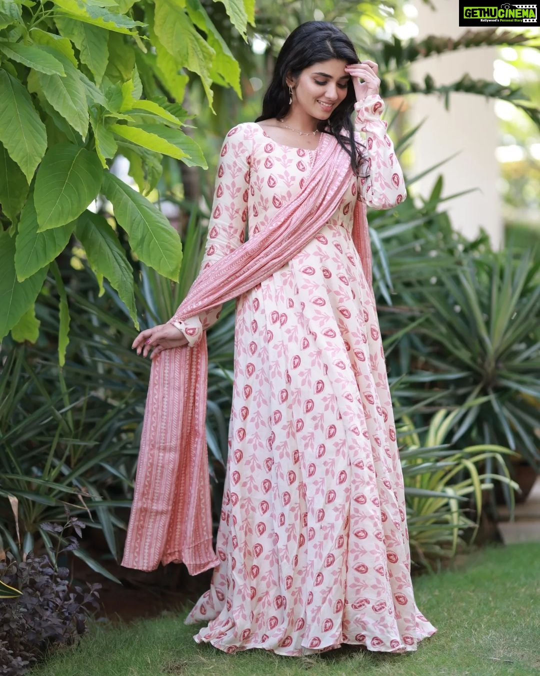 Pragya Nagra Instagram - Anarkali @fiorebymalar_ Makeup @the_hues_venue @imaikkaa_by_nivi Hair @shree__artistry PC @haran_official_