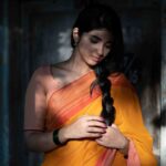 Pragya Nagra Instagram – Last one in this series…I promise 😋🌼
@sat_narain
@rahulravindran @mmshootography 
Stylist @niranjanisundar 
Saree & Blouse @studio_thari
Location courtesy @srivathsan_vijayaraghavan