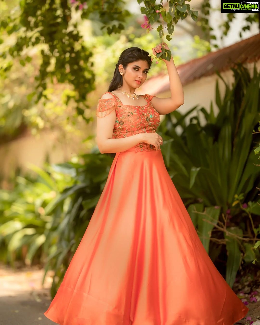 Pragya Nagra Instagram - 🌼 Costumes - @eswana_outfit_designer Photography - @camerasenthil Makeup - @bhavani_makeup_artistry Hair - @priyazaara Shoot organized by @rrajeshananda