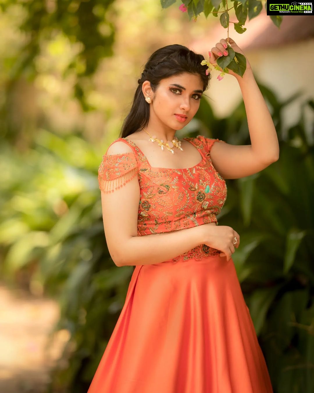 Pragya Nagra Instagram - 🌼 Costumes - @eswana_outfit_designer Photography - @camerasenthil Makeup - @bhavani_makeup_artistry Hair - @priyazaara Shoot organized by @rrajeshananda