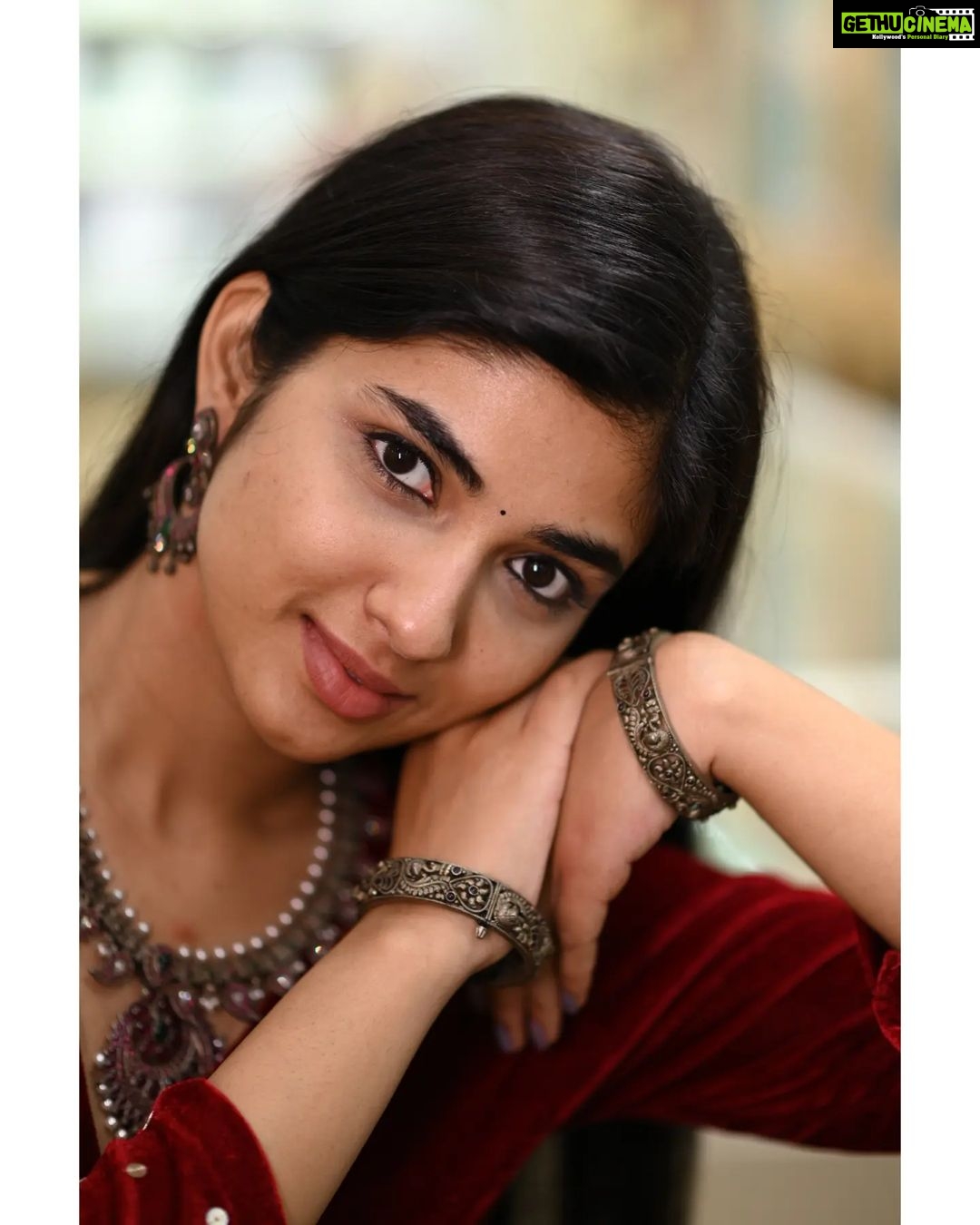 Pragya Nagra Instagram - Kashmir ki Kali❤️ @sathyaphotography3
