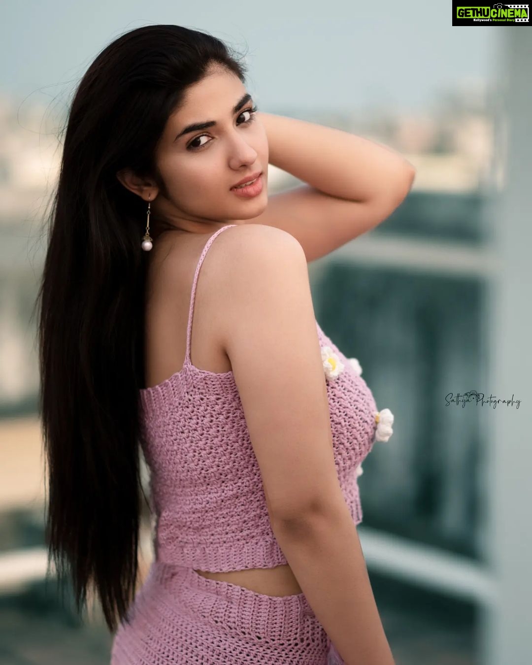 Pragya Nagra Instagram - Pretty in pink🌸 Crochet top&skirt set @__handmadewithluv__ ❤️ PC @sathyaphotography3 🥰