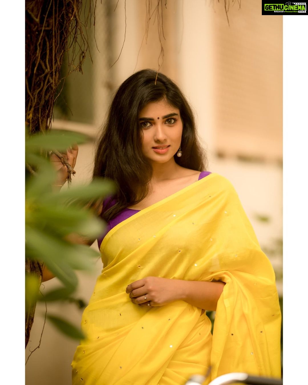 Pragya Nagra Instagram - This colour combo💜💛 Costumes - @ivalinmabia Stylist - @priyaregan_mb Photography - @camerasenthil Shoot organised by @rrajeshananda