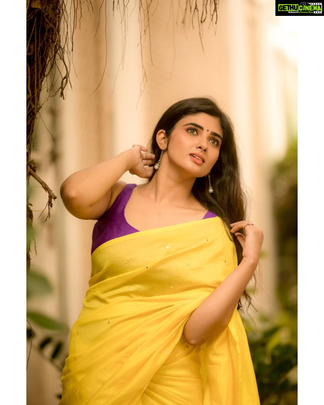 Pragya Nagra Instagram - This colour combo💜💛 Costumes - @ivalinmabia Stylist - @priyaregan_mb Photography - @camerasenthil Shoot organised by @rrajeshananda
