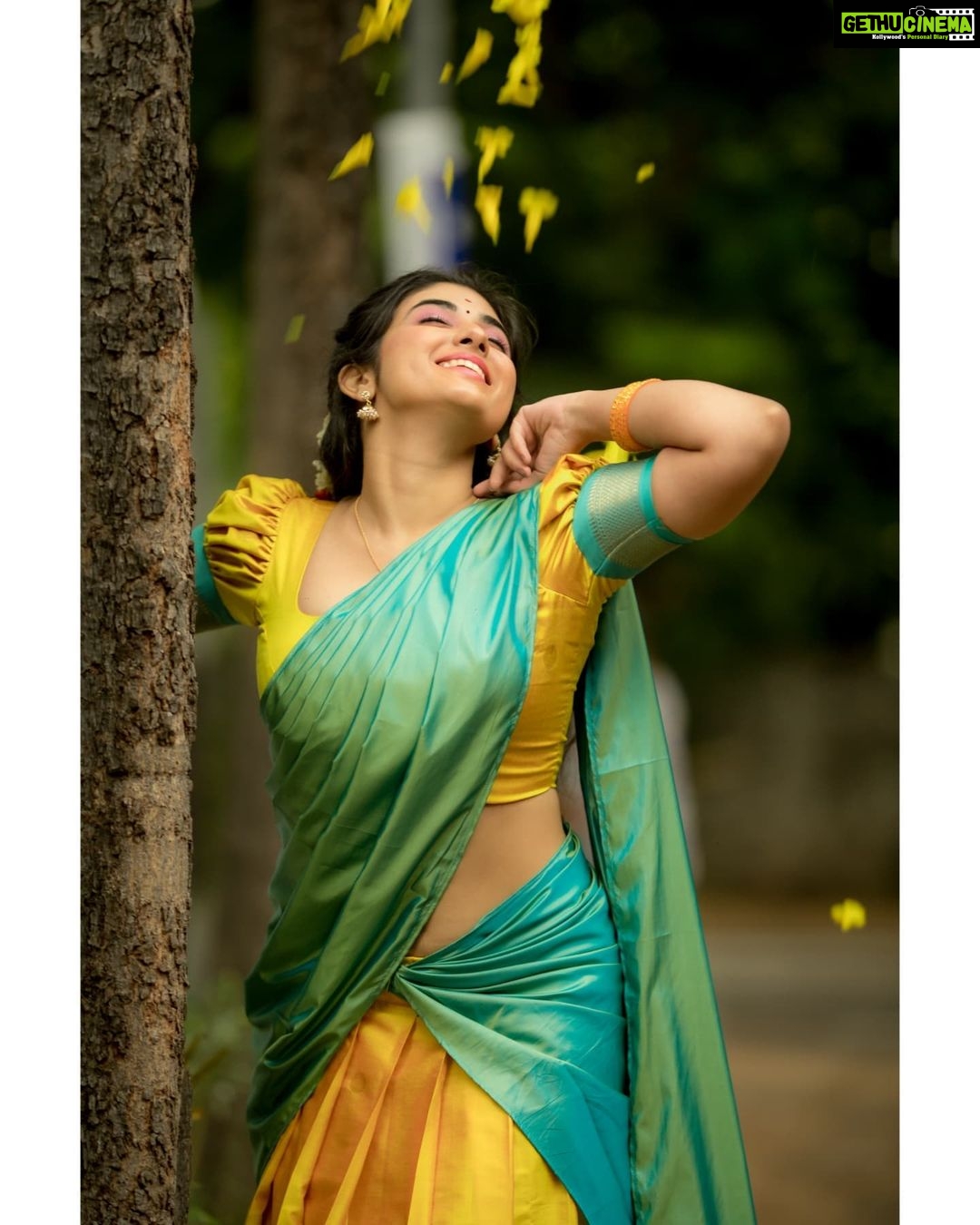 Pragya Nagra Instagram - Poo pottu dhavani🌸❤ Artist - @pragyanagra Costumes - @ivalinmabia Photography - @camerasenthil Makeup - @jiyamakeupartistry Hair - @keerthana_makeup_and_hair Shoot organized by @rrajeshananda
