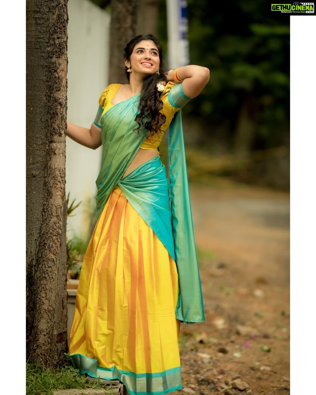 Pragya Nagra Instagram - Poo pottu dhavani🌸❤ Artist - @pragyanagra Costumes - @ivalinmabia Photography - @camerasenthil Makeup - @jiyamakeupartistry Hair - @keerthana_makeup_and_hair Shoot organized by @rrajeshananda