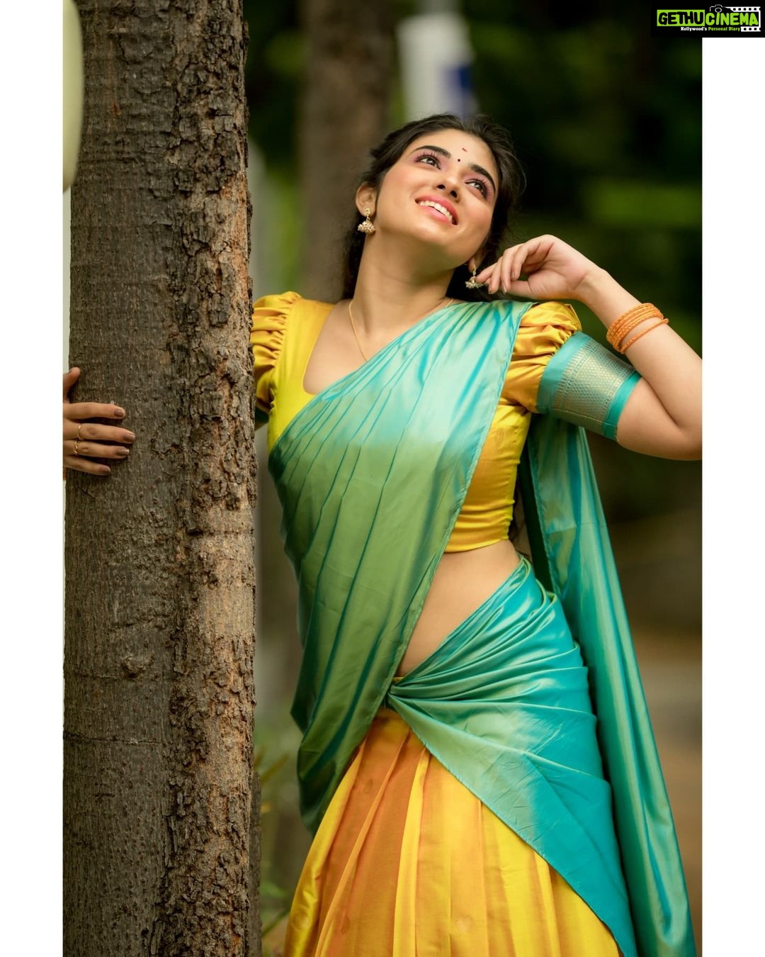 Pragya Nagra Instagram - Poo pottu dhavani🌸❤ Artist - @pragyanagra Costumes - @ivalinmabia Photography - @camerasenthil Makeup - @jiyamakeupartistry Hair - @keerthana_makeup_and_hair Shoot organized by @rrajeshananda