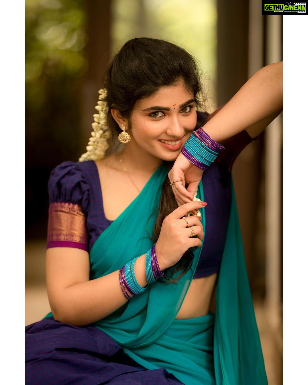 Pragya Nagra Instagram - Obsessed!🥰❤️ Costumes - @ivalinmabia Stylist - @priyaregan_mb Photography - @camerasenthil Hair - @saisubha_hairstylist Make up - @imaikkaa_by_nivi Shoot organised by @rrajeshananda