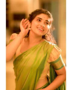 Pragya Nagra Instagram - Happy Diwali!🥰❤ Artist - @pragyanagra Costumes - @ivalinmabia Photography - @camerasenthil Makeup - @jiyamakeupartistry Hair - @keerthana_makeup_and_hair Shoot organized by @rrajeshananda
