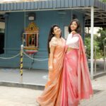 Pragya Nagra Instagram - Happiest girls are the prettiest! Isn't it!? @que.sera.saraa 🥰❤ Sarees: @nativeweaverindia Blouse: @fiorebymalar_ Photo: @thatmadraskaran #sareelove #saree #sareelover #sareenotsorry #sareestyle #sareeaddict #sareeswag #chennai #chennaiblogger #fashionstyle #fashionblogger #sareeindia #sareestyling #pragyanagra #chennaigirls #happy #festive #festivevibes #festivewear #festivelook #festiveseason #diwali #diwalioutfit #festival #sareevibes