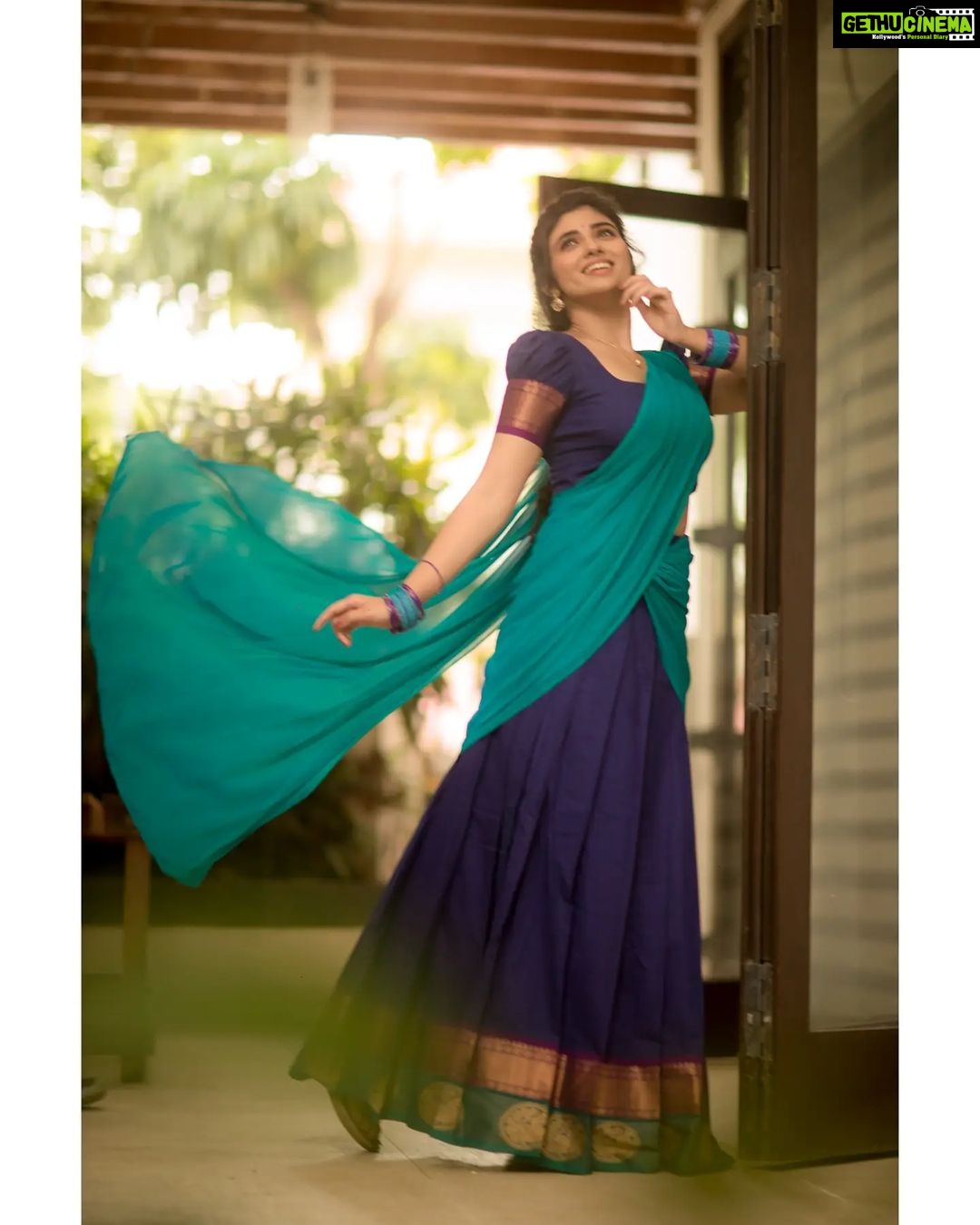 Pragya Nagra Instagram - Looking at 500k be like...šā¤š¤© Costumes - @ivalinmabia Stylist - @priyaregan_mb Photography - @camerasenthil Shoot organised by @rrajeshananda @pragyanagra #tamil #kollywood #cinema #actor #chennai #madras #tamilponnu #instagood #instadaily #love #style #traditional #fashion #follow #instagram #instalove #instamood #pragyanagra
