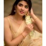 Pragya Nagra Instagram – Onam Ashamsakal🌸

Costumes – @ivalinmabia
Stylist – @priyaregan_mb
Photography – @camerasenthil
Makeup – @jiyamakeupartistry
Hair – @rakmakeupartistry
Shoot organised by @rrajeshananda

#onam #kerala #onamcelebration #happyonam #keralagram #malayali #mallu #keralatourism #onamspecial #keralasaree #malayalam #keralafood #keralagodsowncountry #keralam #kochi #keralaattraction #keralaphotography #onamsaree #godsowncountry #onamfestival #saree #onamvibes #keralagram #onamission #onamcollection #onamsadhya #onamusically  #onamdresscode #traditional